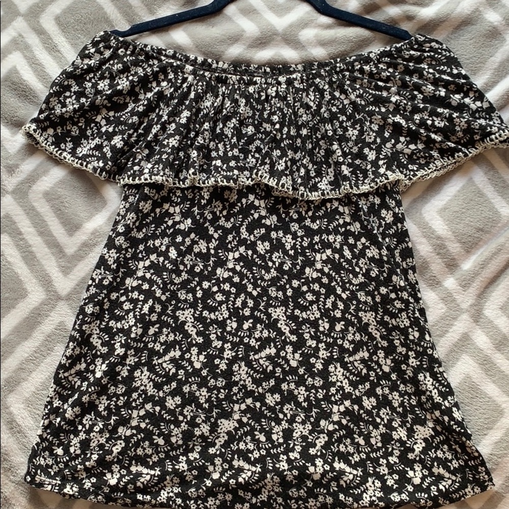 Girls black and white off shoulder top